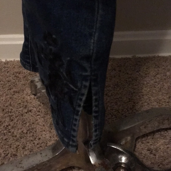 Embroidered jeans - Picture 6 of 7
